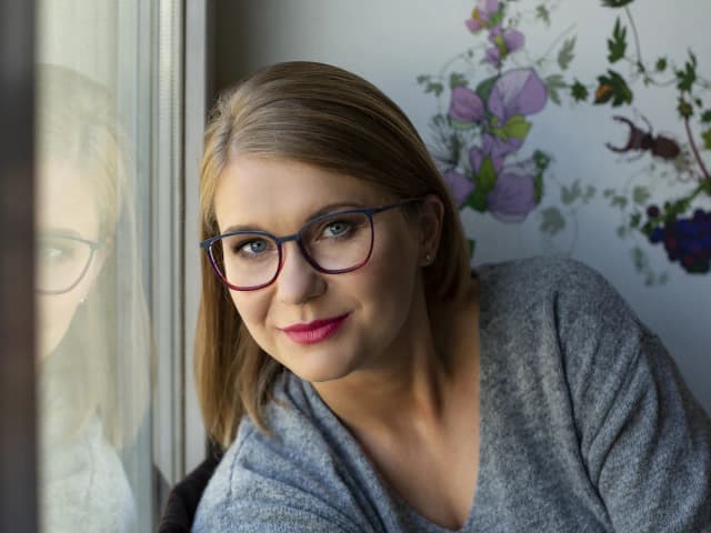 Jakie oprawki do szczupłej twarzy, które podkreślą Twoje atuty? Jakie oprawki do szczupłej twarzy, które podkreślą Twoje atuty?